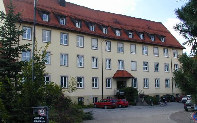 Semi Innenhof 2002